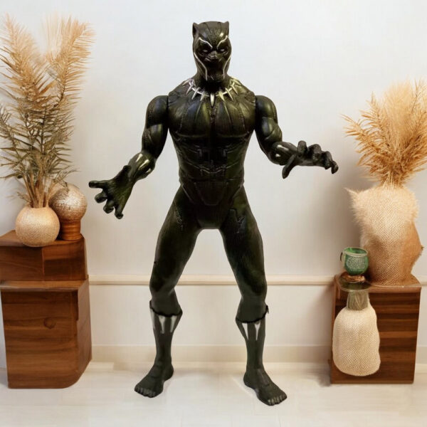 Boneco Articulado Marvel Incrível Pantera Negra 30cm com Luz e Som