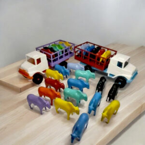 Caminhão Boiadeiro de Brinquedo Carga Viva Boi e Cavalo - Brinquedos Coral